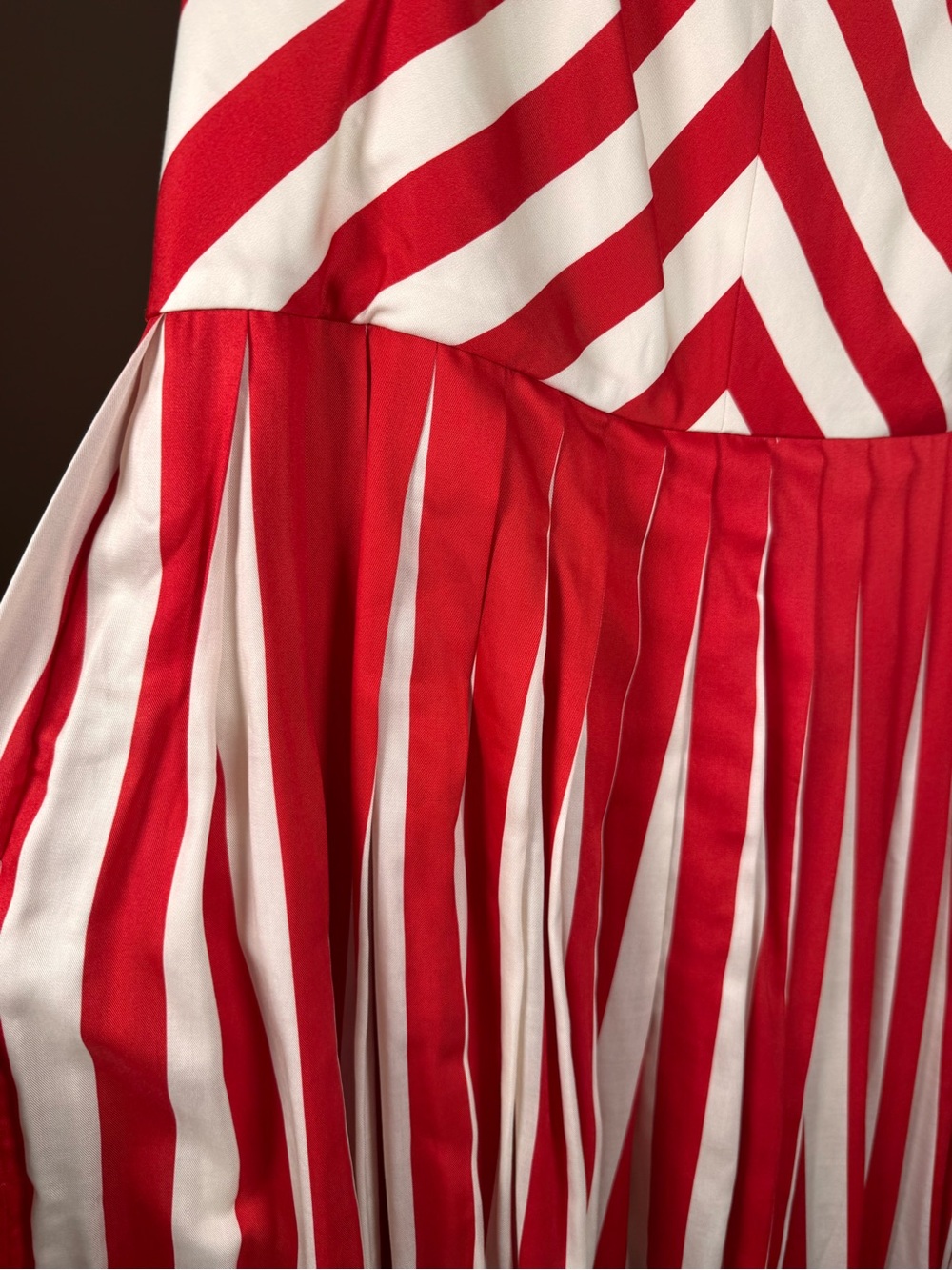 Tuckernuck Rouge Stripe Laina Dress XL NWT Red White Pleated Maxi - Picture 3 of 10